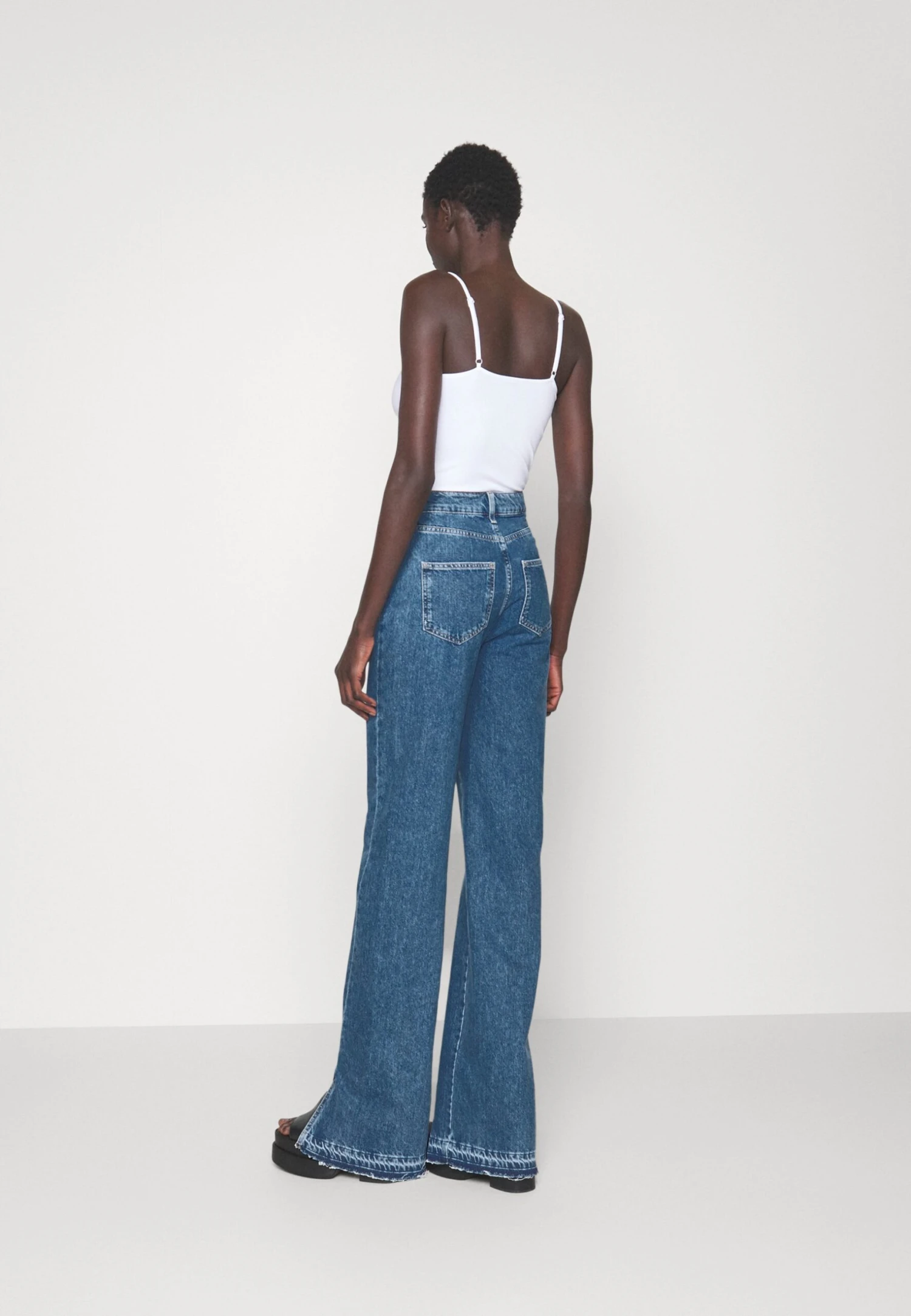 Straight Leg Jeans - Light Blue Denim - Afbeelding 3