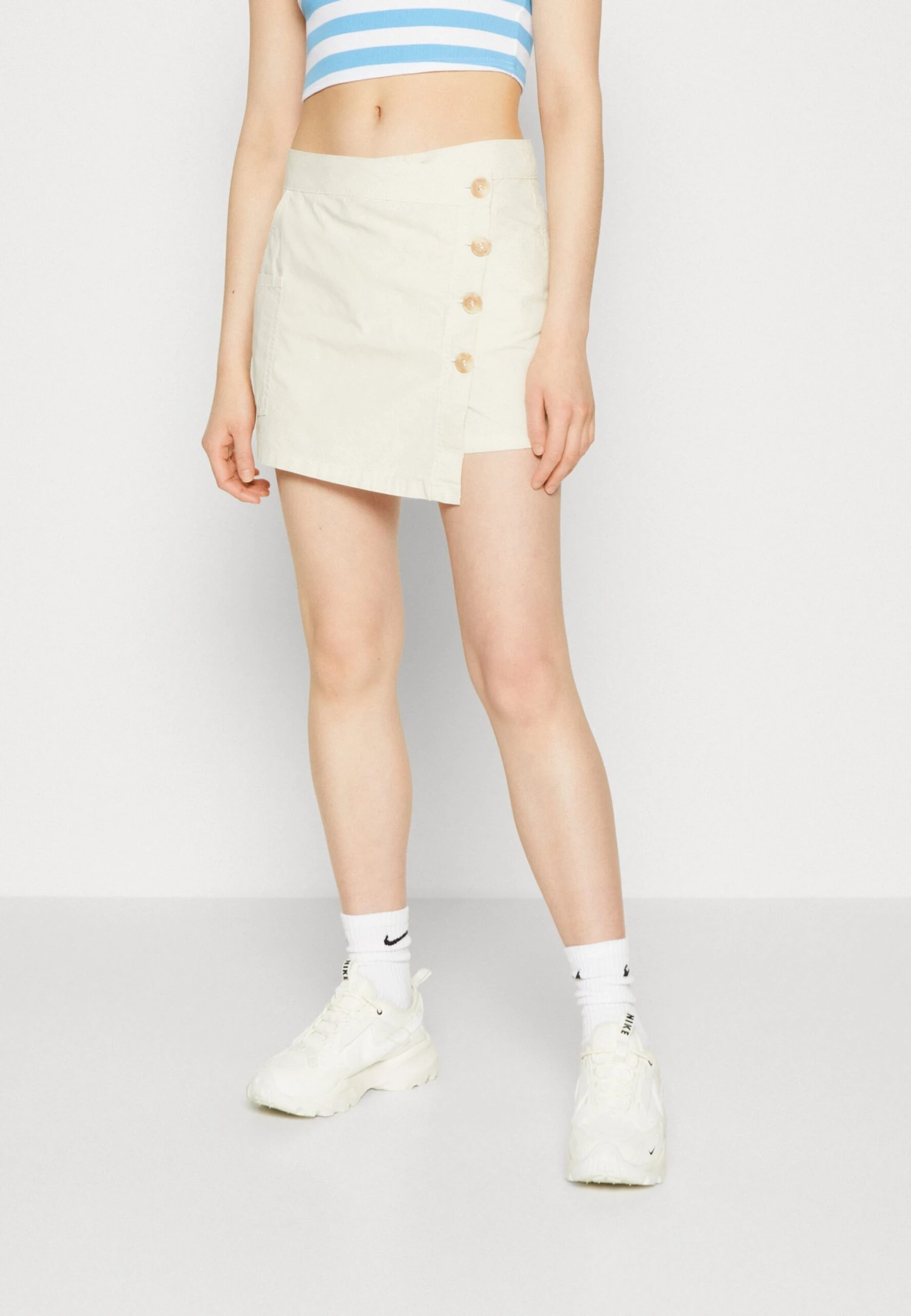 Even&Odd Shorts - Off-White